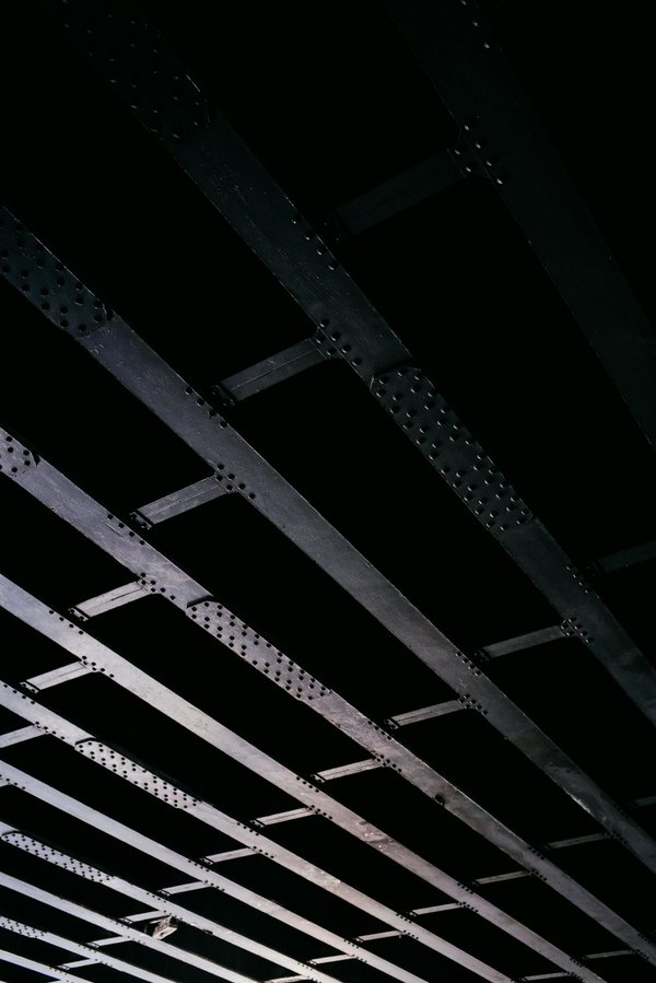 Quelles sont les étapes de la construction d'une charpente métallique ?